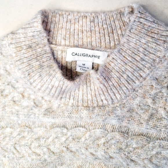 🕊️30% off 3!! Calligraphie Oatmeal Cable Knit Sweater size Medium - Picture 3 of 4